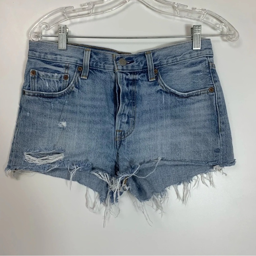 Levi 501 Distressed denim jean shorts Raw Hem Button Fly W 27 100% Cotton Casual